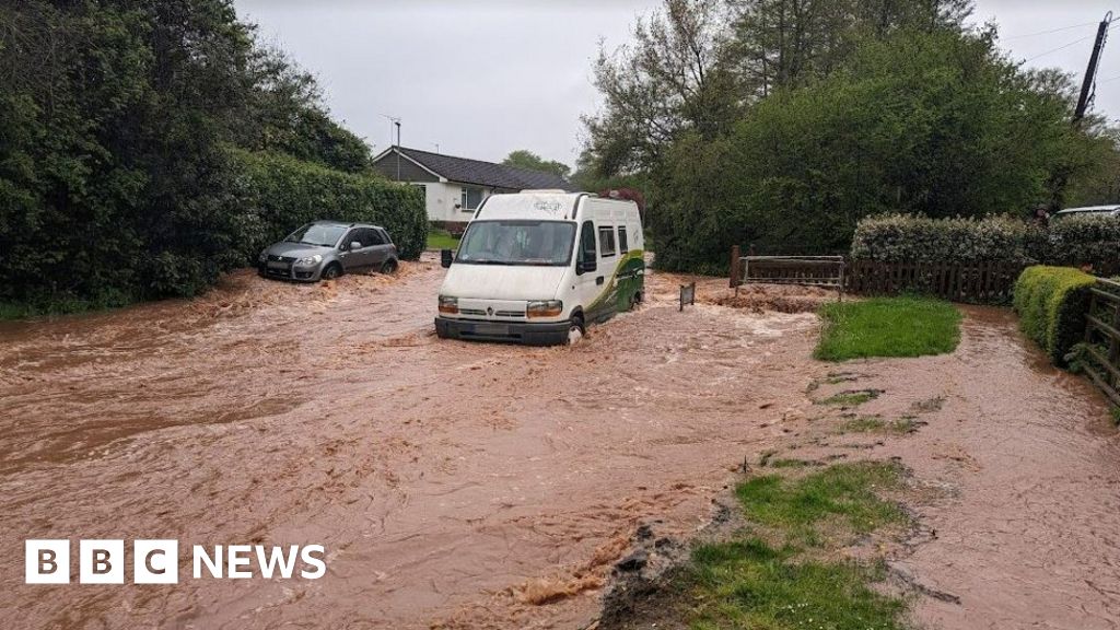 Flash flooding as thunder storms batter parts of England