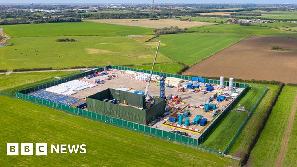 Tory MPs pressure Johnson to boost UK gas supplies and lift fracking ban