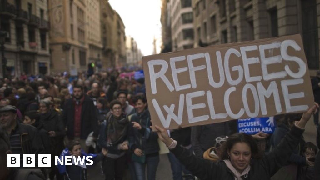 Barcelona Protest To Support Refugees Draws Thousands Bbc News
