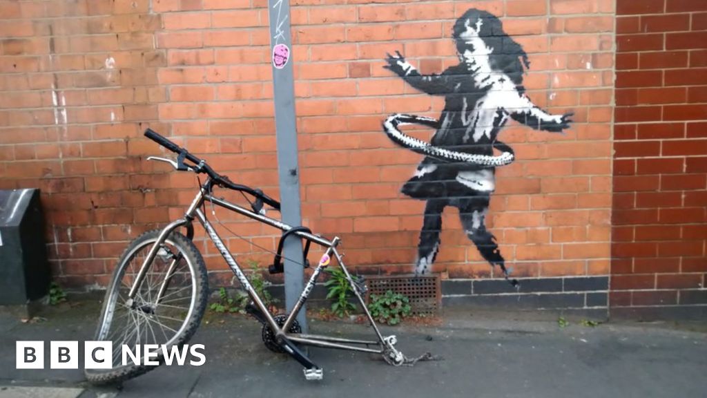 Banksy Buyer who removed 'hulahoop girl' gets hate mail