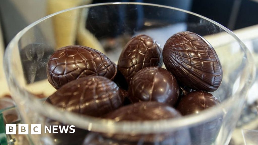 Chocolate: Cocoa price hits record high as El Niño hurts crops