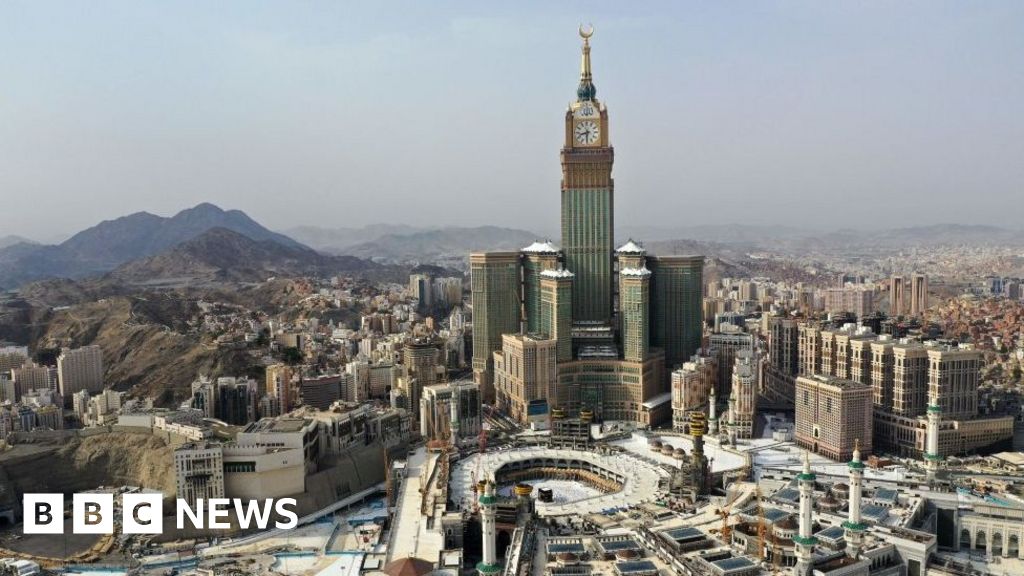 Saudi Arabia: Authorities defend mosque speaker restriction