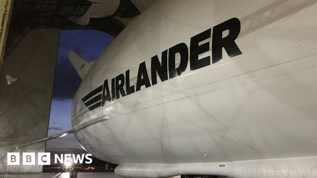 Airlander 10 prepares for latest test flight programme - BBC News