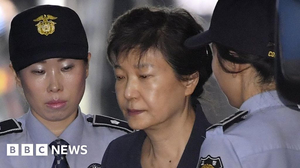 Park Geun Hye South Koreas Ex Leader Jailed For 24 Years For Corruption Bbc News 3551