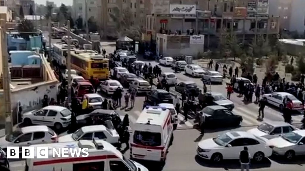 Iran: Dozens of schoolgirls taken to hospital after new gas poisonings