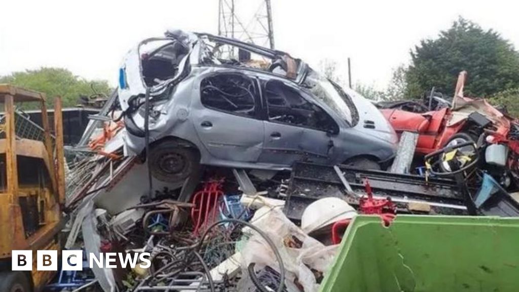 Somerset man fined for huge amount of scrap metal  – BBC News