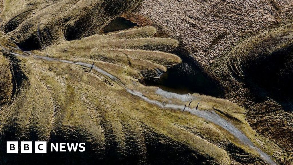 Photographer captures a disappearing industrial landscape