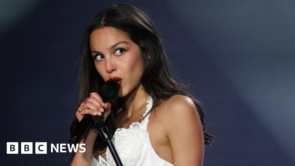 In pictures: Sunday at Glastonbury Festival