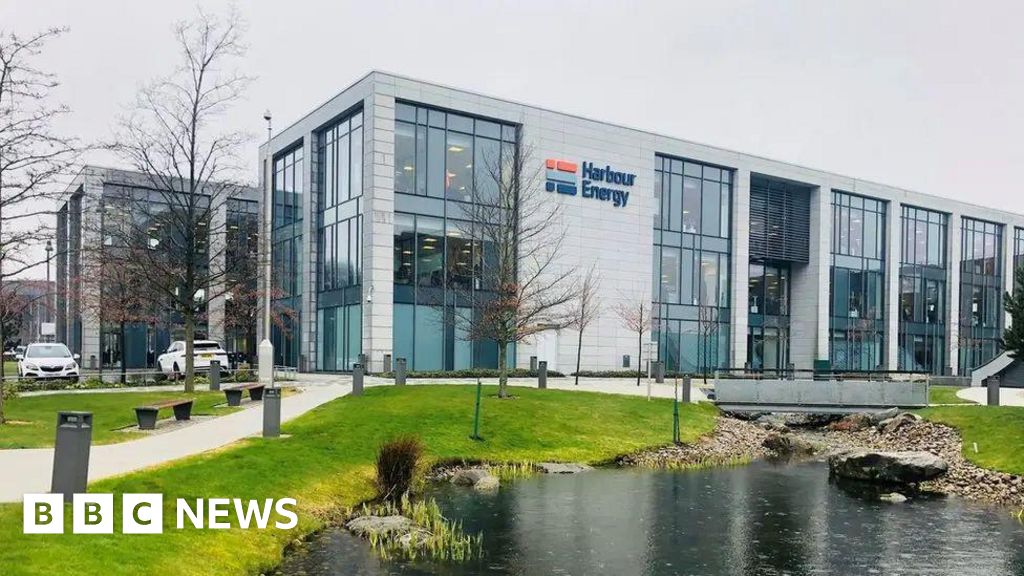 Oil and gas firm plans to cut 250 jobs in Aberdeen