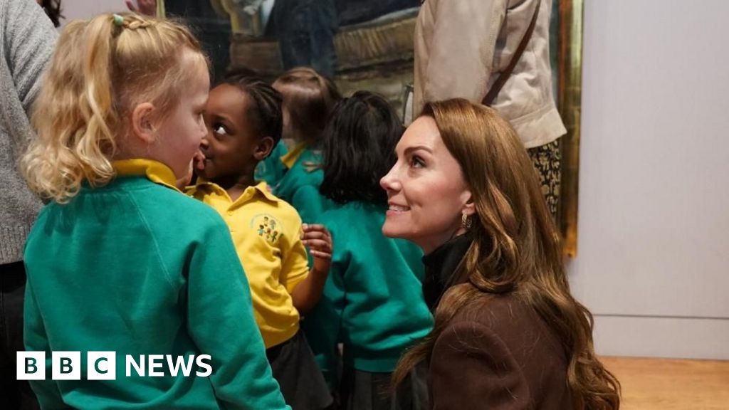 Princess of Wales joins school visit to National Portrait Gallery