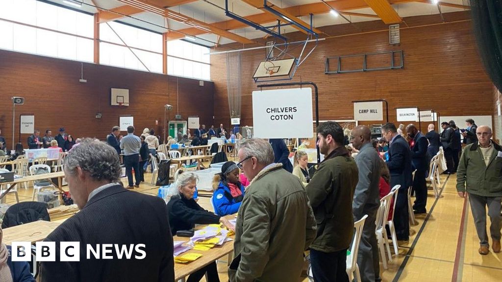 Labour gain control of Nuneaton and Bedworth Council BBC News