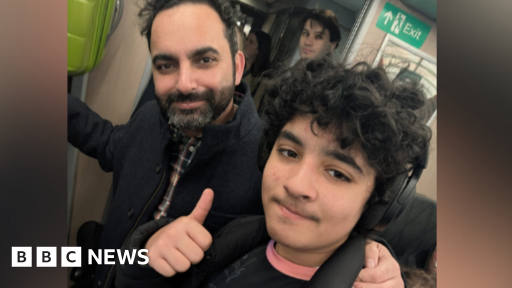 Smaller replacement trains 'causing overcrowding'