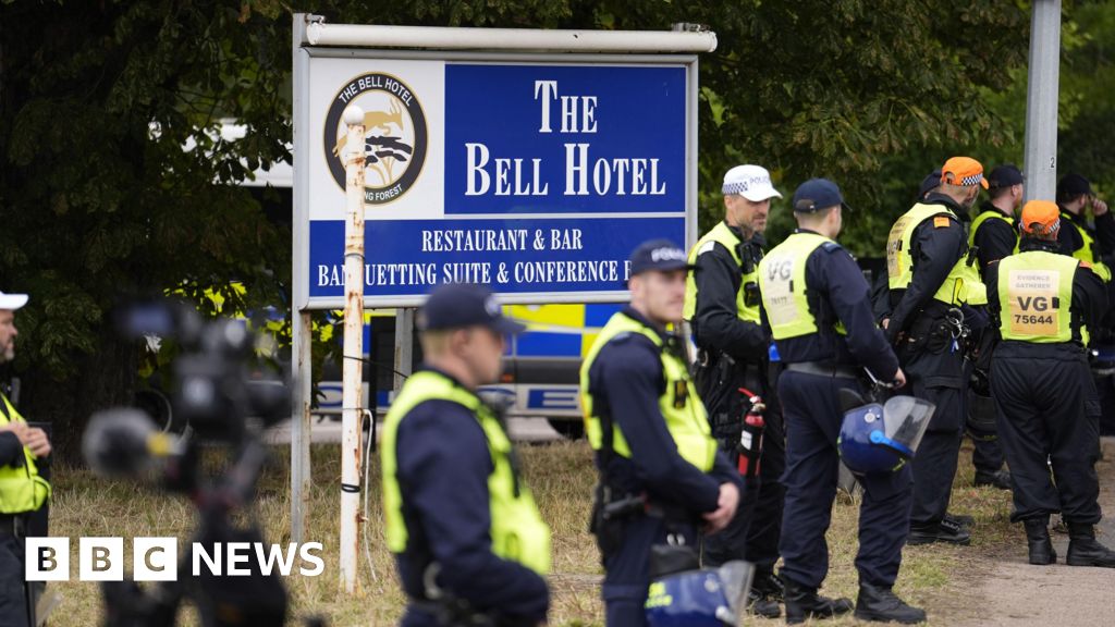 Badenoch encourages Tory councils to challenge asylum hotels