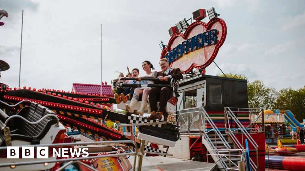 bbc.co.uk - Julia Bryson - Ilkley newlyweds celebrate at town's May Day funfair