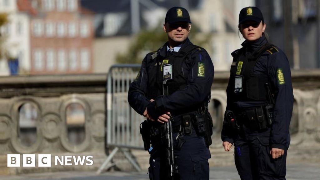 European leaders meet in high-security Danish summit after drone disruption thumbnail