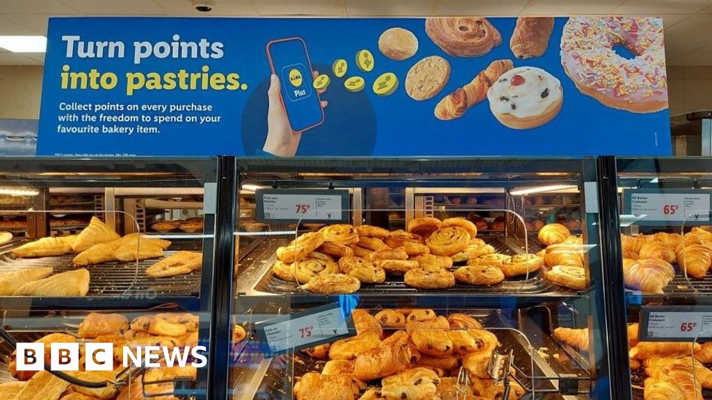 https://ichef.bbci.co.uk/news/1024/branded_news/2b76/live/bb288a10-4b02-11f1-bd52-e755d604ece4.jpg