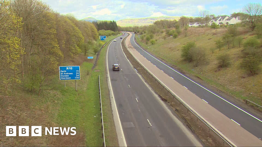 Two men killed after wrong-way motorway crash