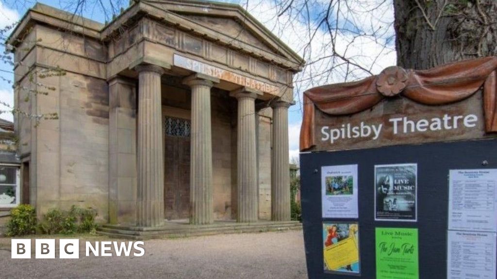 Ceiling repairs approved for 'at-risk' Spilsby Sessions House