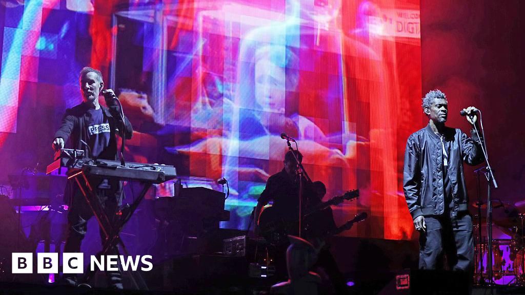 Massive Attack Banned From Singapore Over Palestinian Flag Display