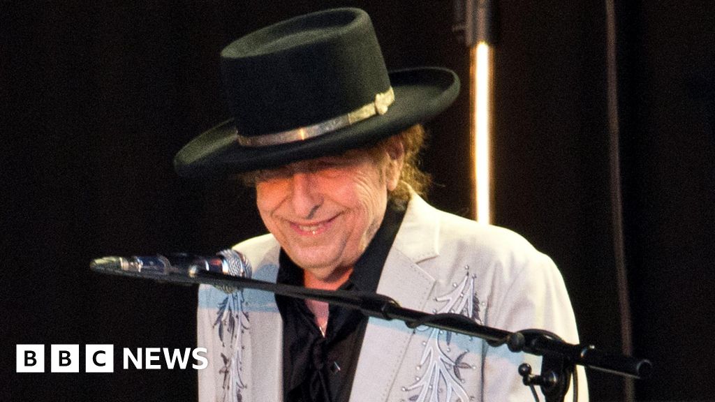 Bob Dylan to perform in Wolverhampton on UK tour