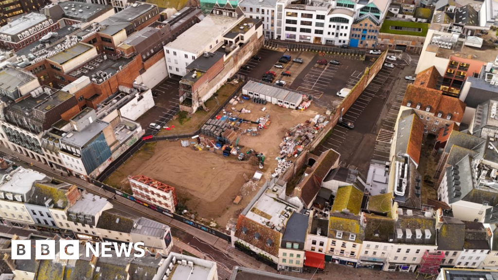 Jersey officials put forward options for Les Sablons site