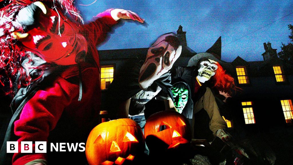 Halloween trick or treat sweet safety warning issued by police BBC News