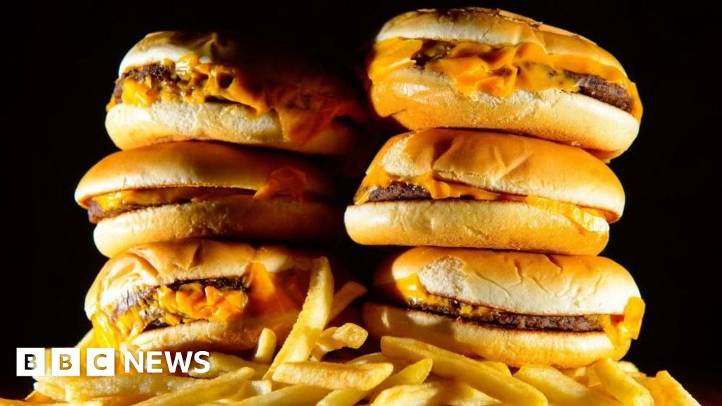 bbc.co.uk - David Humphreys - Liverpool: City planning junk food advertising ban - BBC News