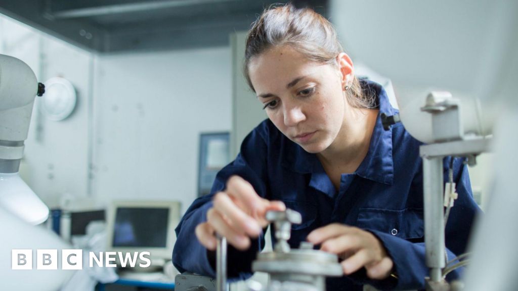 Starmer says Britain ‘isn’t working’ as he announces jobs push