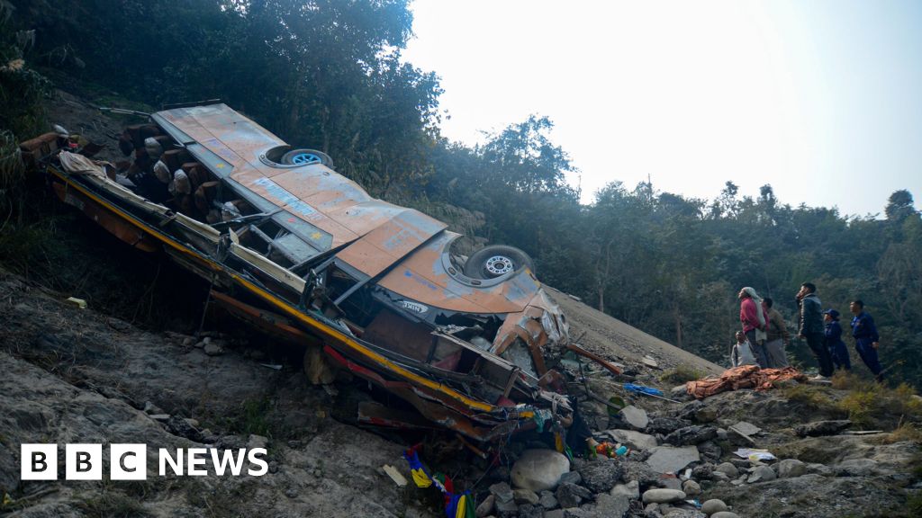 Brit onder 19 doden bij busongeluk in Nepal