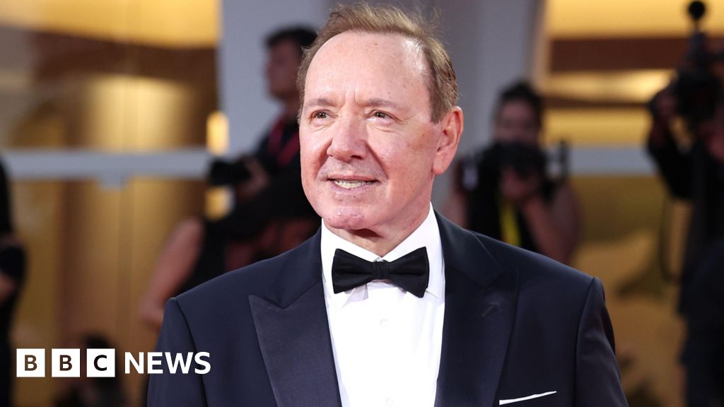 Actor settles claim against Old Vic in Kevin Spacey assault case