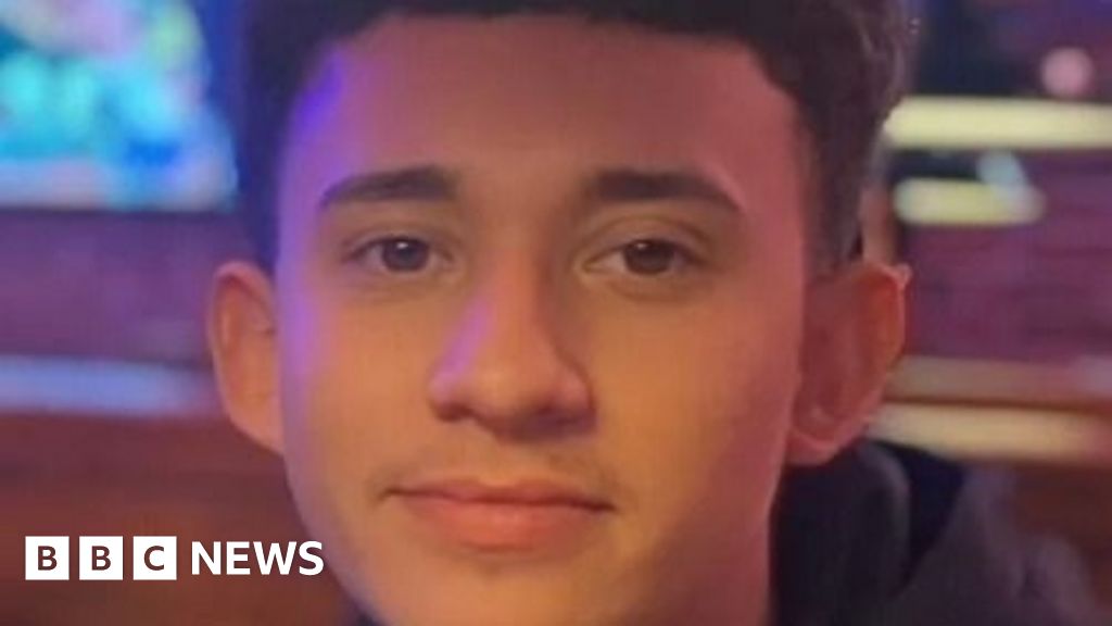 Footage shows US citizen shot by ICE agent in Texas traffic stop