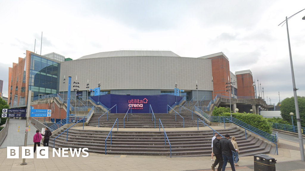 UK Indoor Championships Delayed 90 Minutes by Fire