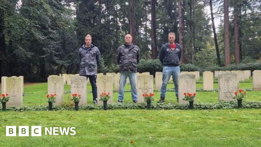Dutch brothers want to honour Essex WW2 gunner at crash site