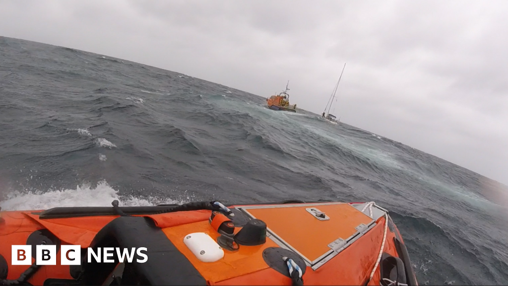 RNLI crews rescue yacht off Cornish coast