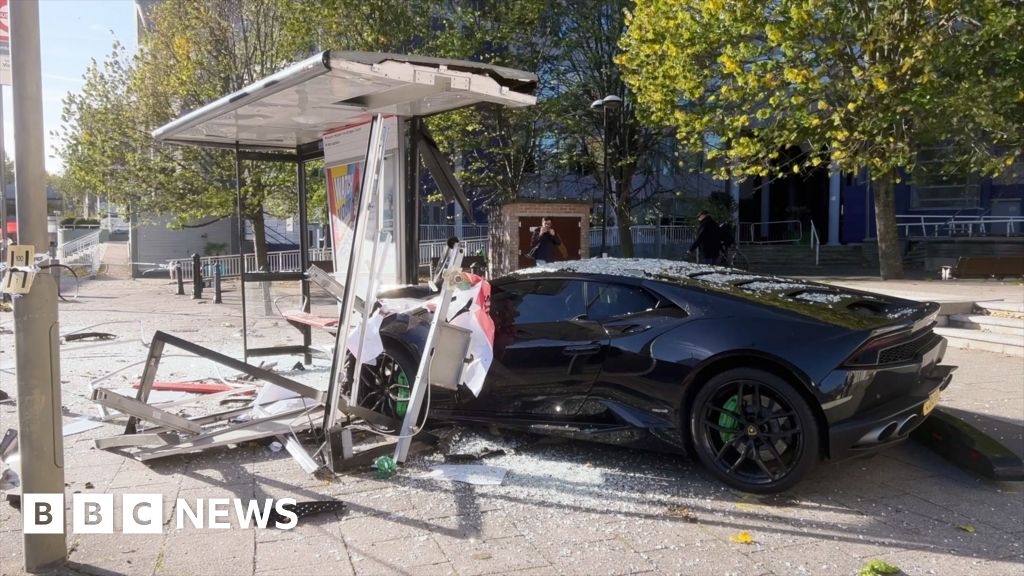 Lamborghini crashes into and wrecks Battersea bus stop
