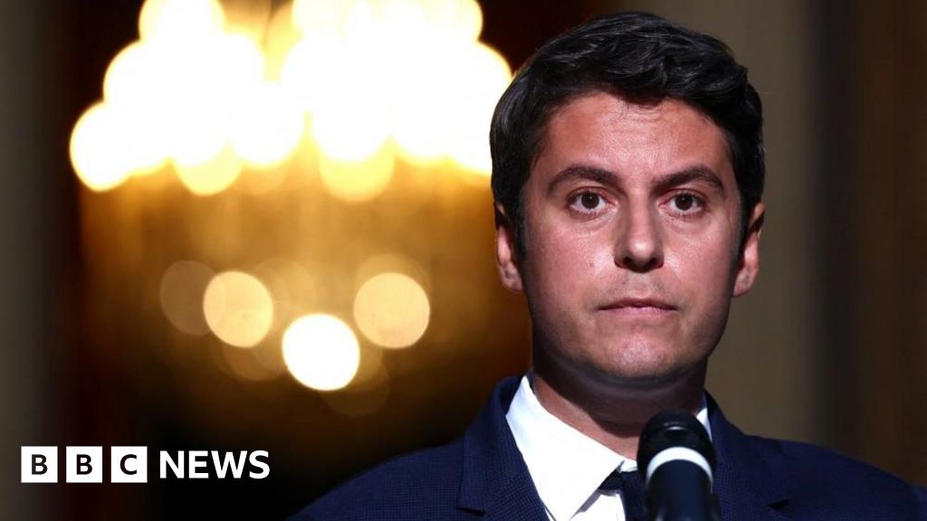 France's parties launch new push after far-right success