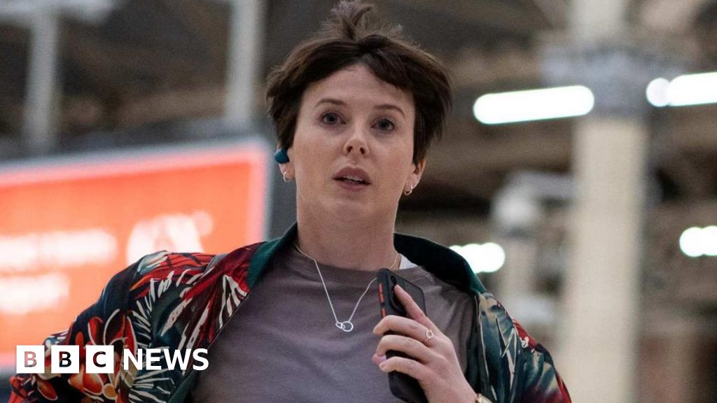 Nightsleeper: Could a cyber hack derail a train in real life? - BBC