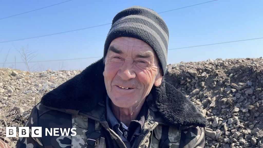 On the road to Mariupol, a southern Ukrainian town fears for the worst