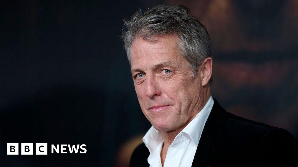 Hugh Grant urges police to investigate Sun owners