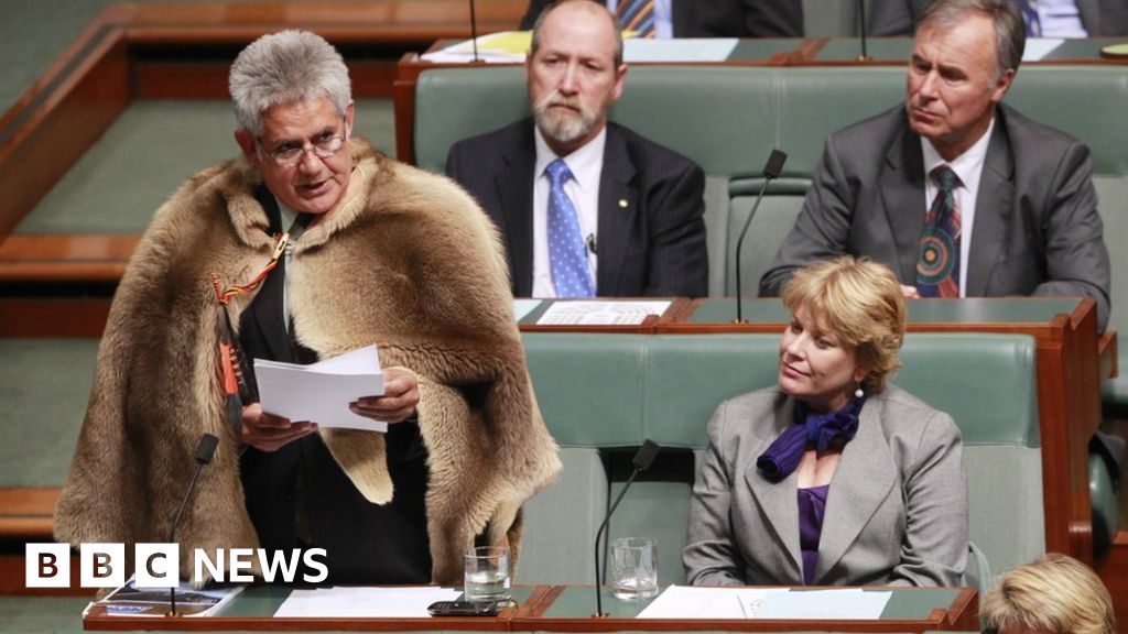 Ken Wyatt Australia S First Indigenous Cabinet Minister Bbc News
