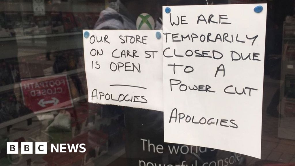 Ipswich town centre shops closed by power cut