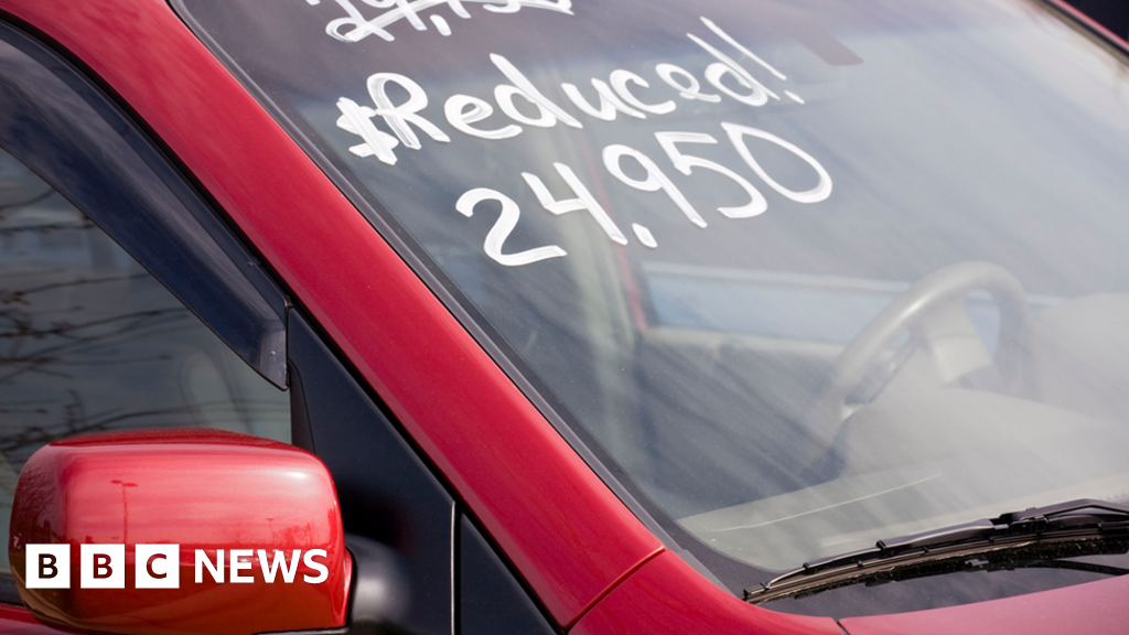 Second-hand car sales drop due to lack of choice