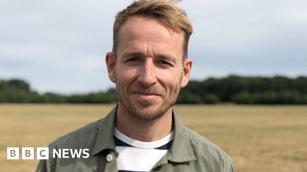 Jonnie Irwin: Place in the Sun presenter reveals he has terminal cancer