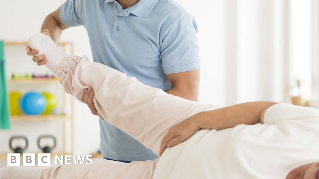 How to treat fractured hip