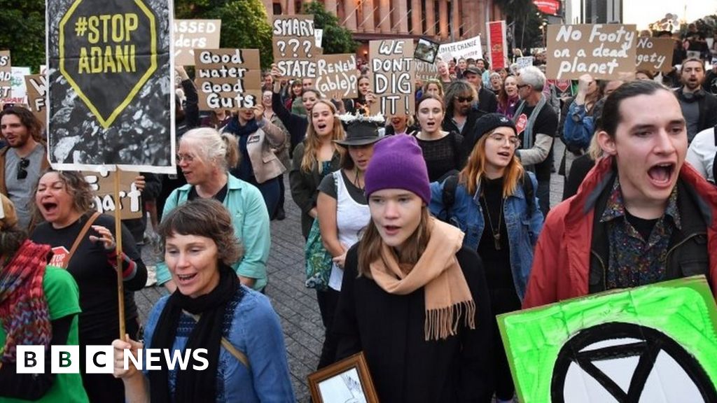 Adani mine: Australia approves controversial coal project