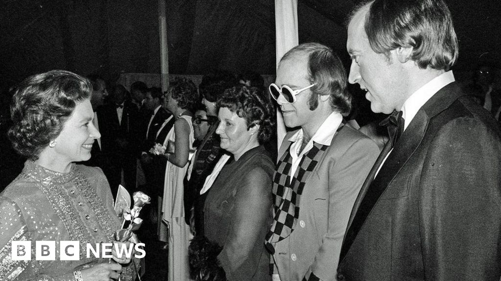 Queen Elizabeth II: Sir Elton John pays tribute during a concert