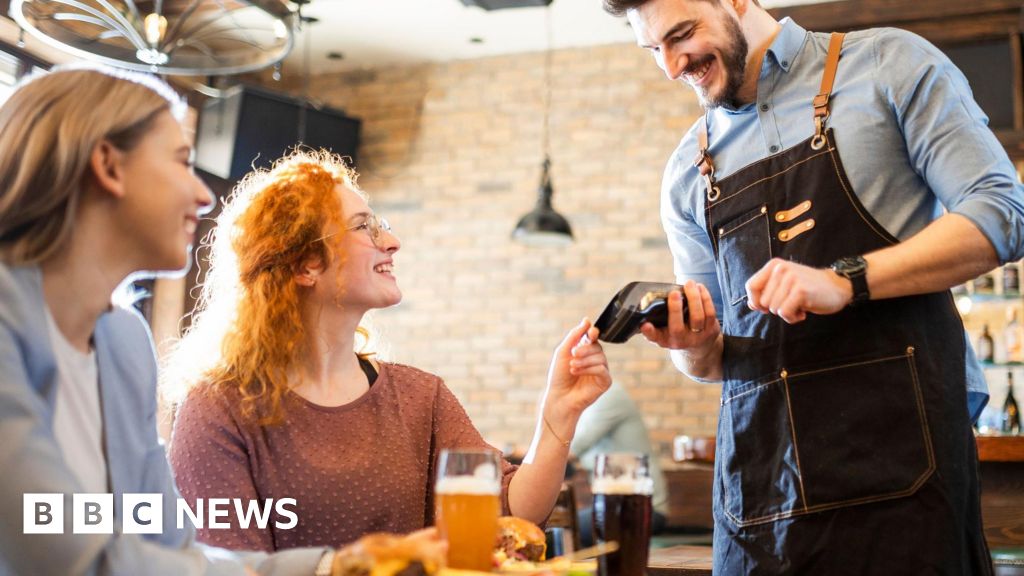 https://ichef.bbci.co.uk/news/1024/branded_news/30a8/live/fc98e580-841e-11f1-b3ec-1d7f0502d196.jpg