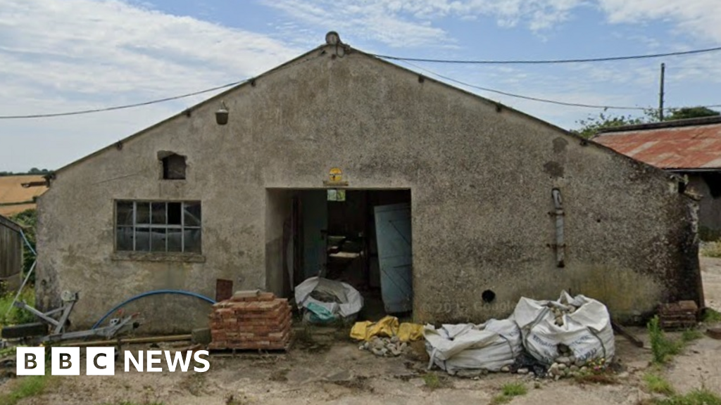Dartmouth barn conversion blocked in locals-only row