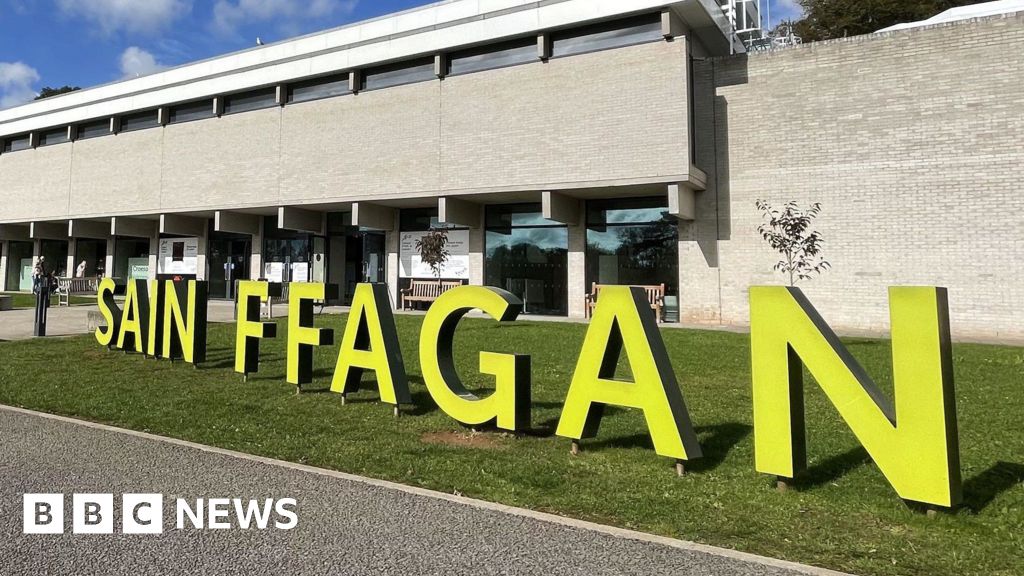 Significant Bronze Age Gold Artifacts Stolen in Rapid Museum Heist Wales
