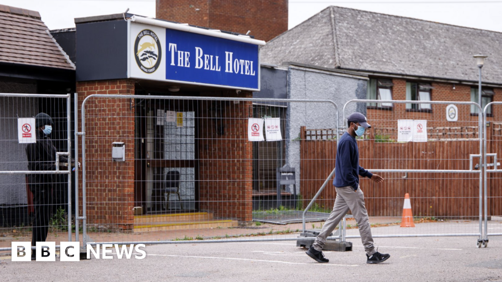 Home Office squandered billions on asylum hotels, MPs say